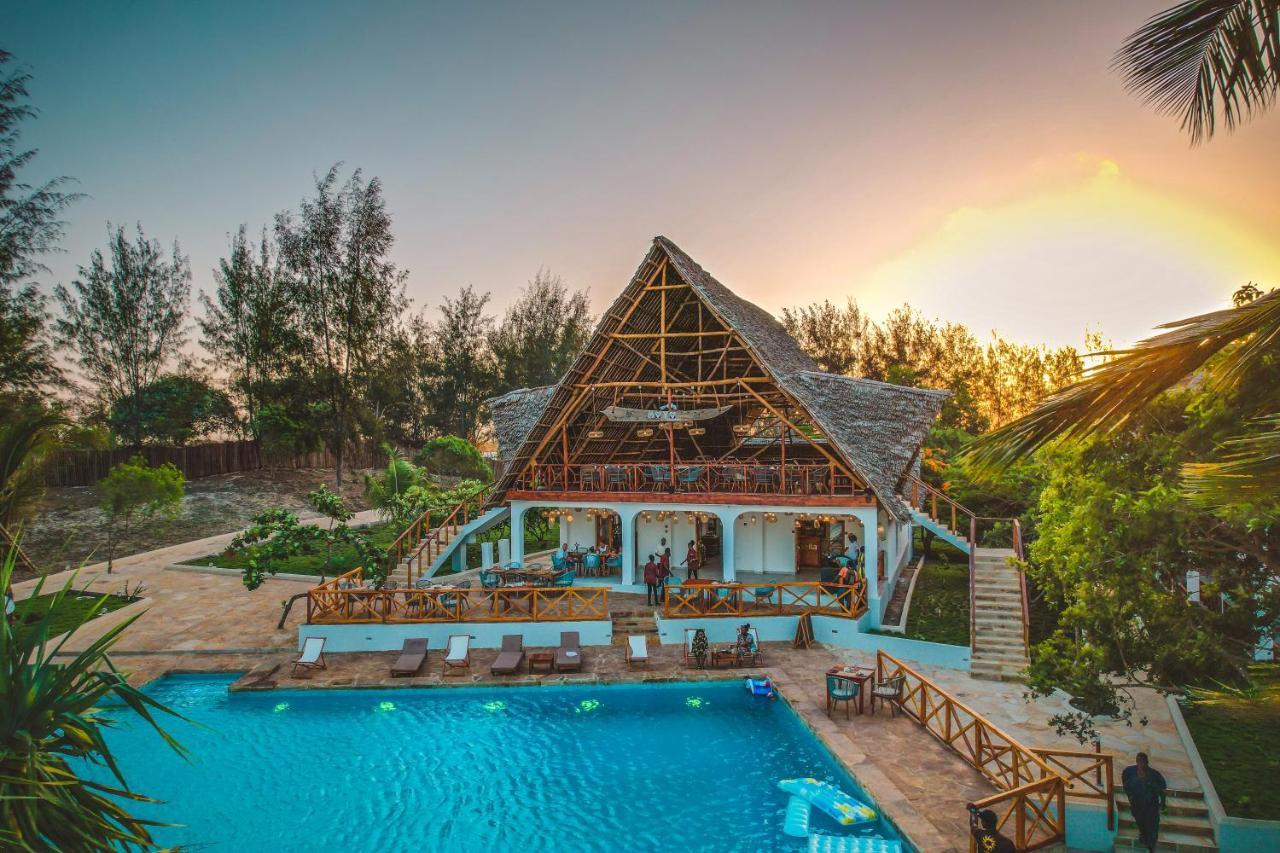 Zanzibella Hotel & Spa 키웬그와 외부 사진 The resort's main building