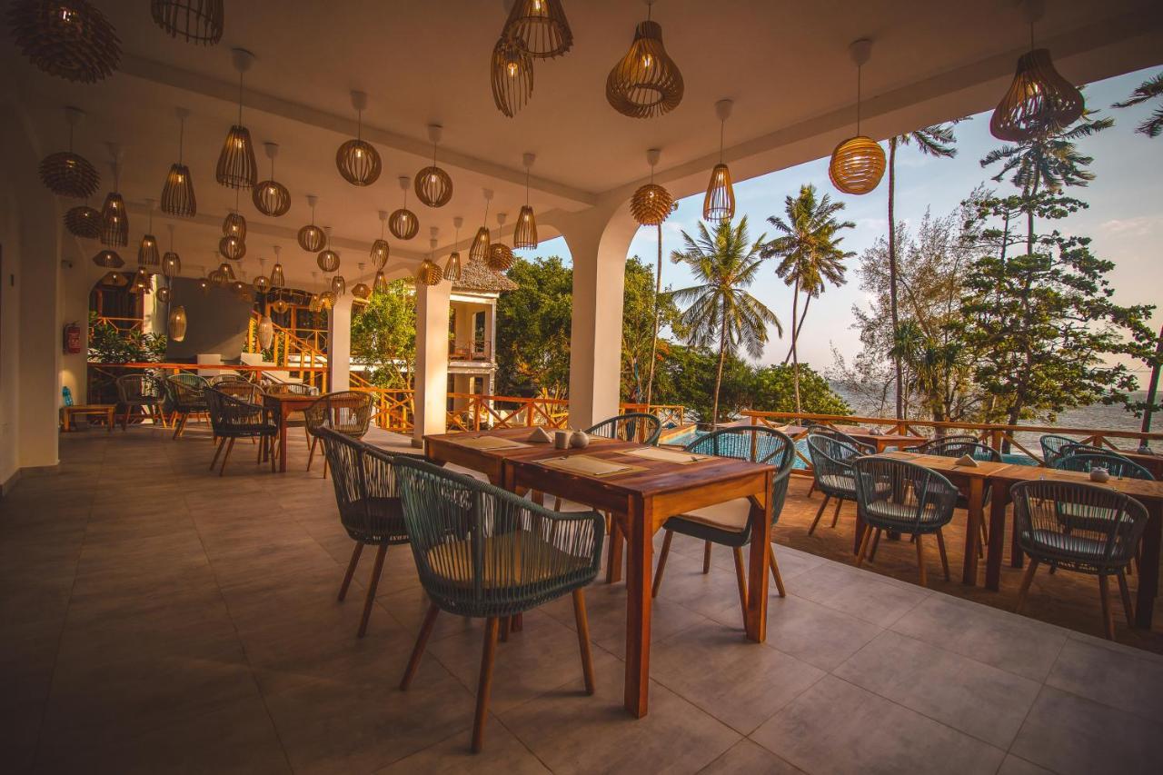 Zanzibella Hotel & Spa 키웬그와 외부 사진 The restaurant at the resort