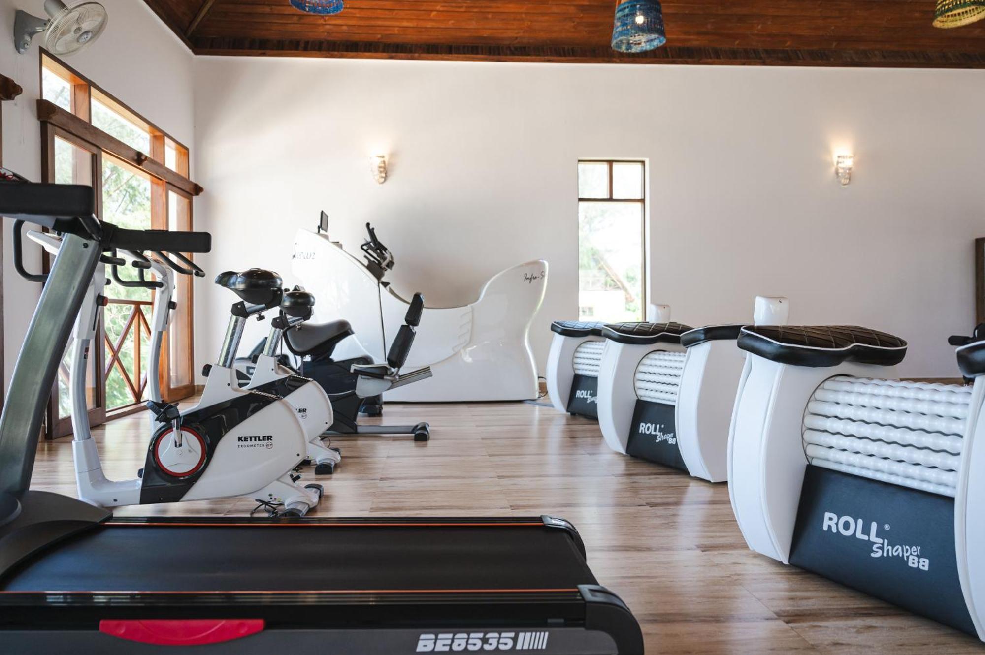 Zanzibella Hotel & Spa 키웬그와 외부 사진 The gym at the resort