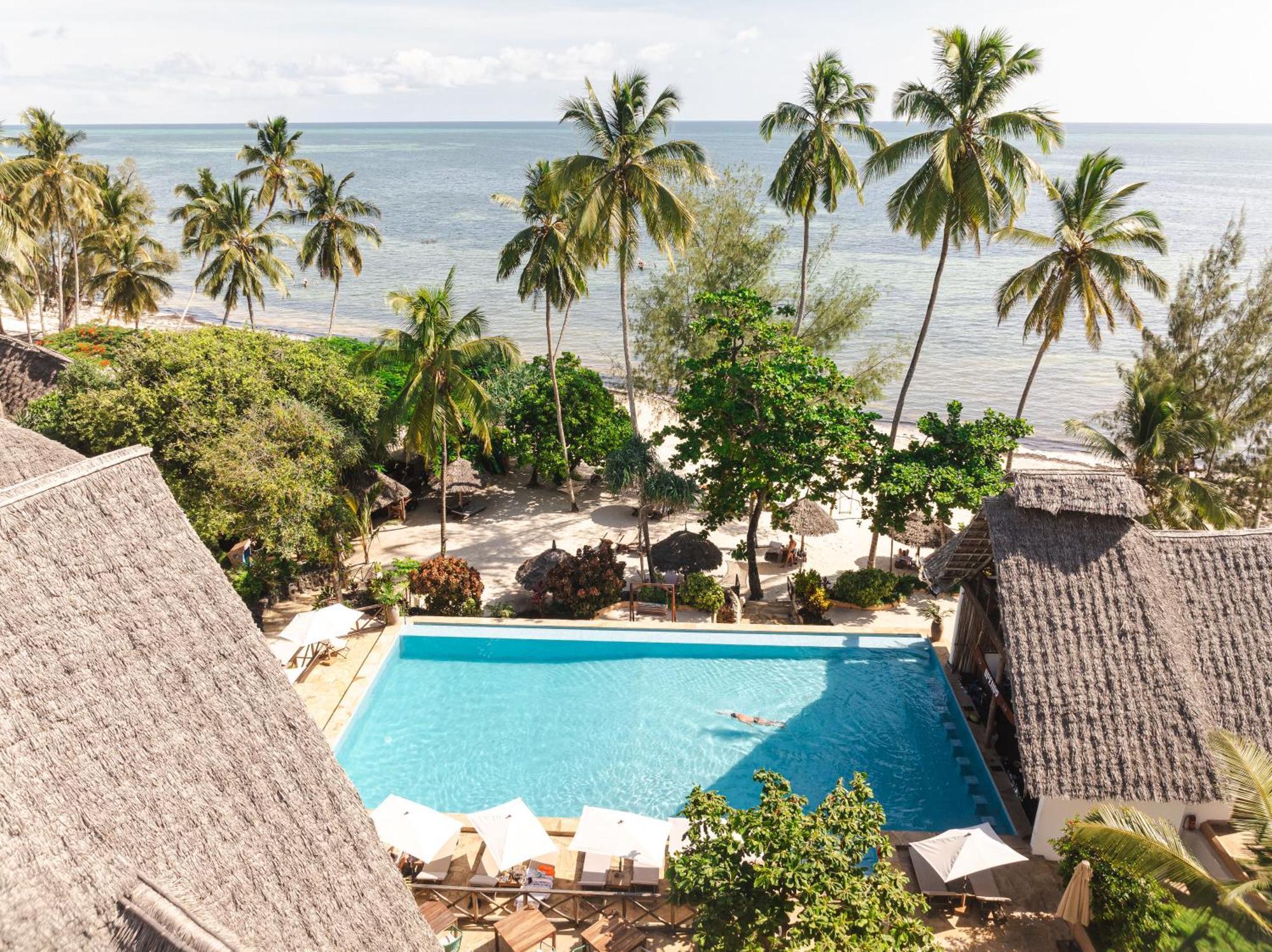 Zanzibella Hotel & Spa 키웬그와 외부 사진 View of the pool at the hotel